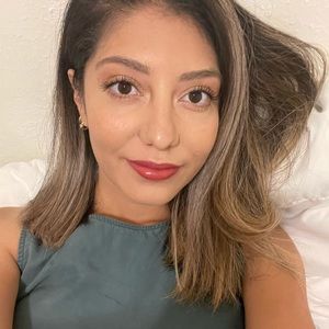 Meet your Posher, Jenn